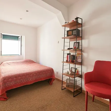 Cosy Near Praca Das Flores Apartment Lisbon