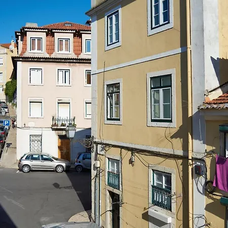 Apartment Cosy Near Praca Das Flores *